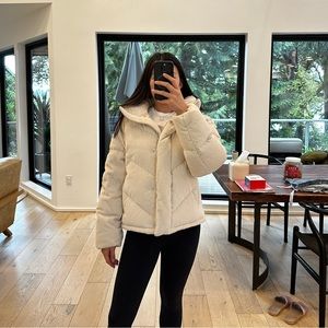 Aritzia Cropped Cream Cloud Puffer